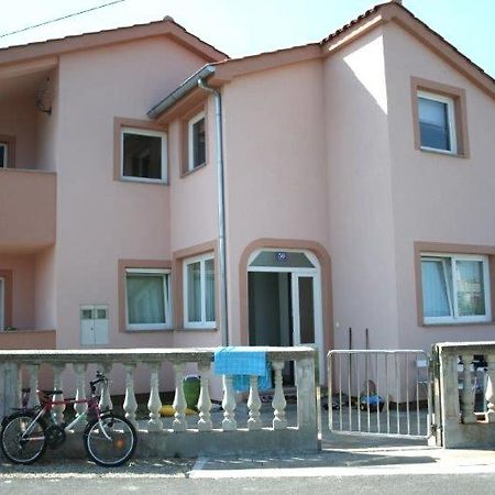 App Dzafic Apartment Vrh  ภายนอก รูปภาพ