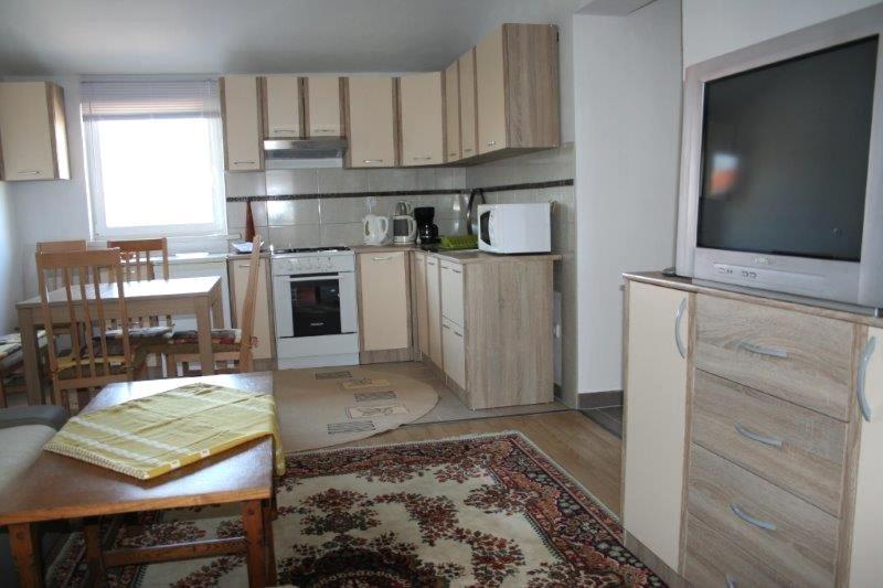 App Dzafic Apartment Vrh  ภายนอก รูปภาพ